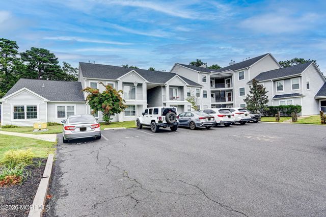 520 Waters Edge Drive 520, Toms River, NJ 08753
