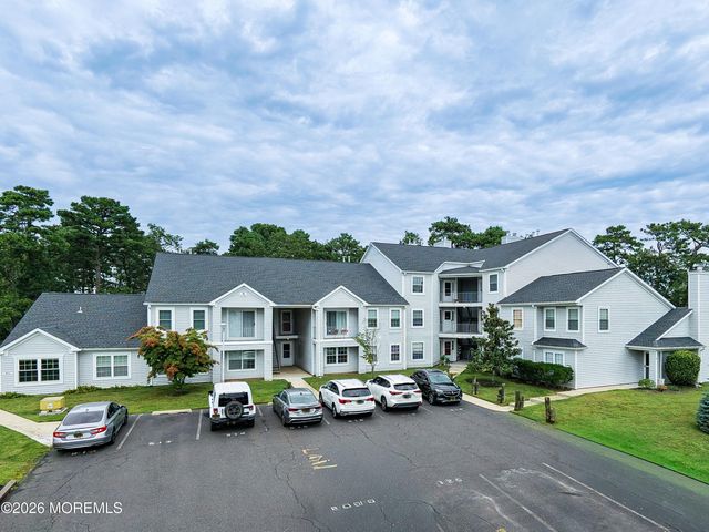 520 Waters Edge Drive 520, Toms River, NJ 08753