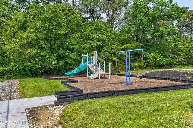 520 Waters Edge Drive 520, Toms River, NJ 08753