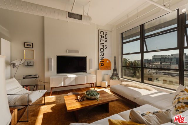 1645 Vine Street 511, Los Angeles, CA 90028