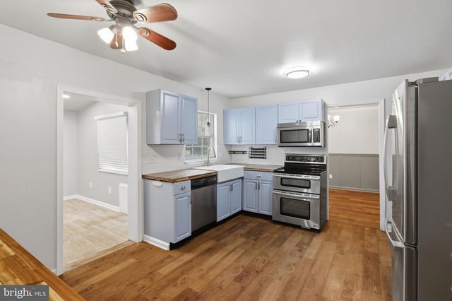 36 MIDLAND DR, Newark, DE 19713