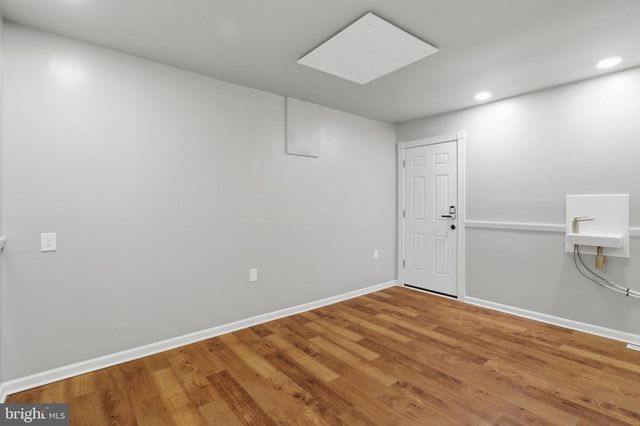 36 MIDLAND DR, Newark, DE 19713