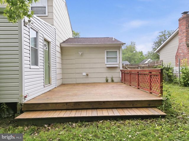 36 MIDLAND DR, Newark, DE 19713