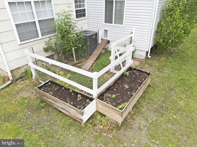 36 MIDLAND DR, Newark, DE 19713