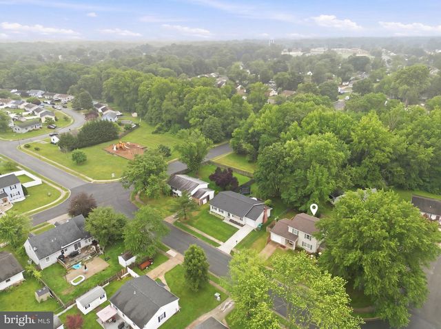 36 MIDLAND DR, Newark, DE 19713