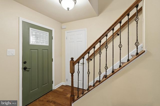36 MIDLAND DR, Newark, DE 19713