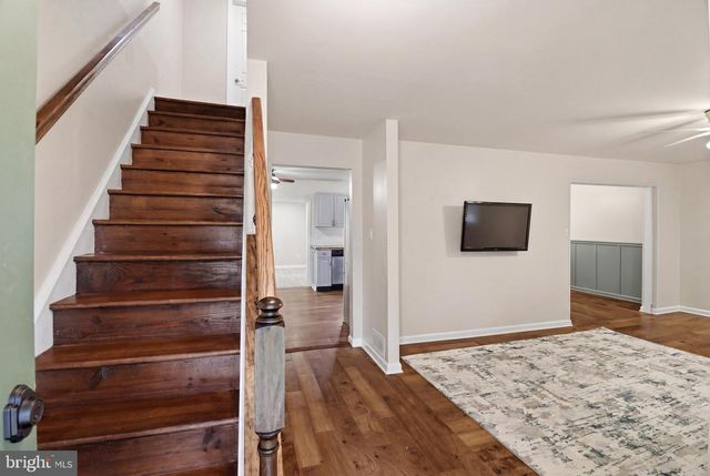 36 MIDLAND DR, Newark, DE 19713