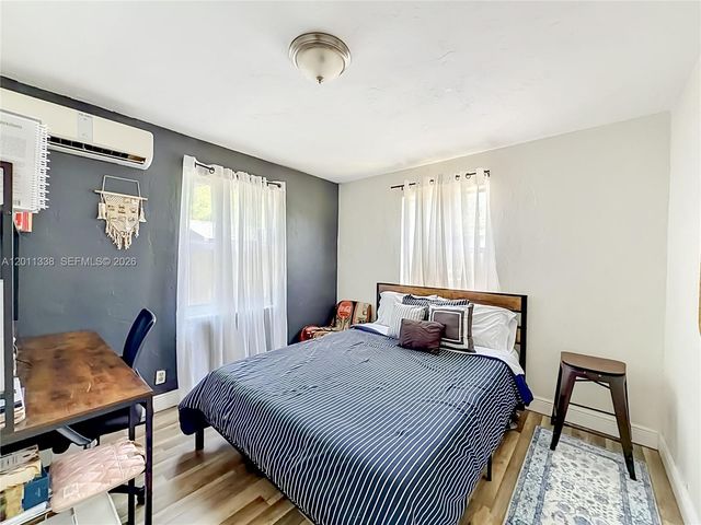 800 NW 17th Ter, Pompano Beach, FL 33069