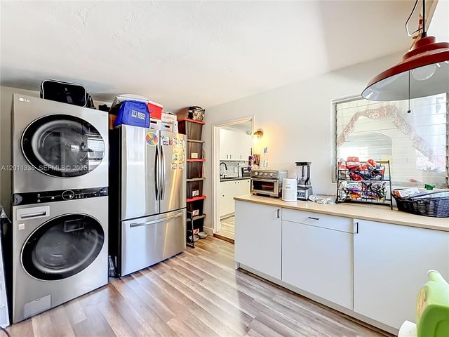 800 NW 17th Ter, Pompano Beach, FL 33069
