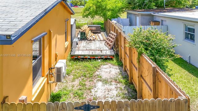 800 NW 17th Ter, Pompano Beach, FL 33069