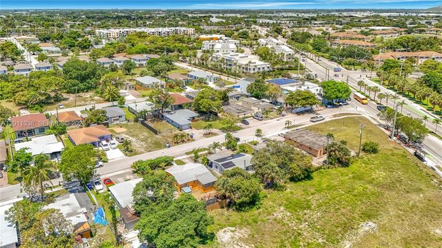 800 NW 17th Ter, Pompano Beach, FL 33069
