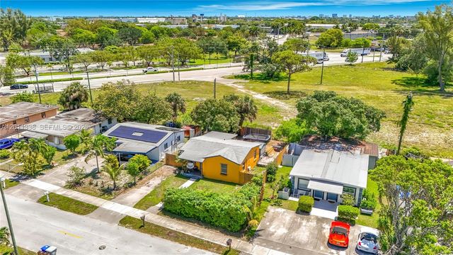 800 NW 17th Ter, Pompano Beach, FL 33069