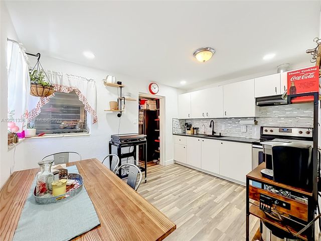 800 NW 17th Ter, Pompano Beach, FL 33069