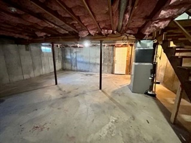 85 Emmet 85, Brockton, MA 02302