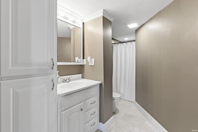 9166 Auburn Road, Fort Wayne, IN 46825