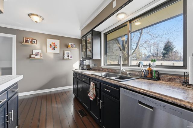 9166 Auburn Road, Fort Wayne, IN 46825