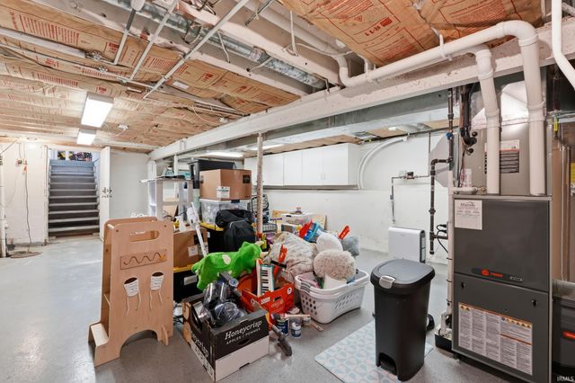 9166 Auburn Road, Fort Wayne, IN 46825