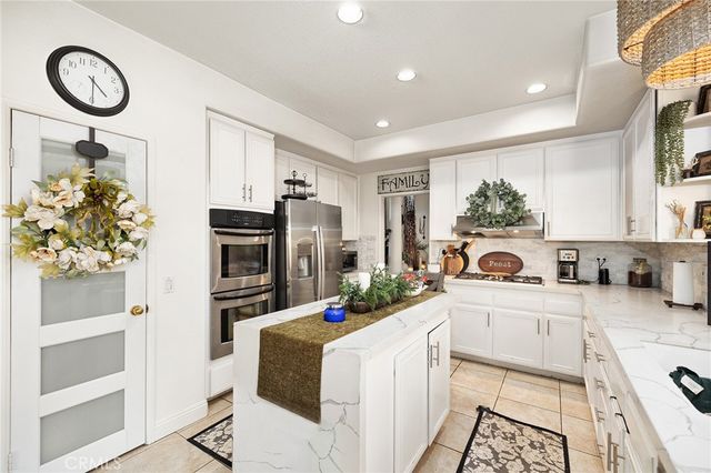 40027 Gibraltar, Murrieta, CA 92562