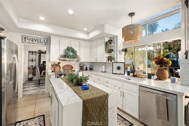 40027 Gibraltar, Murrieta, CA 92562