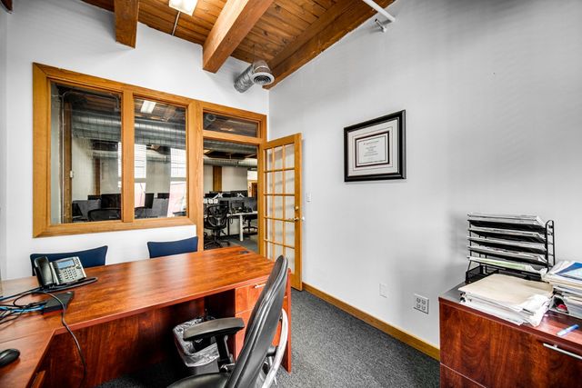 566 W Lake Street, Chicago, IL 60661