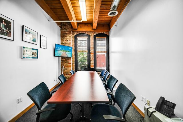 566 W Lake Street, Chicago, IL 60661