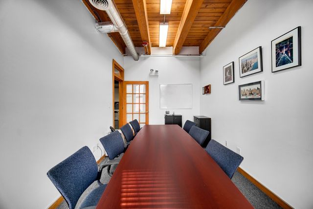 566 W Lake Street, Chicago, IL 60661