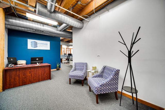 566 W Lake Street, Chicago, IL 60661