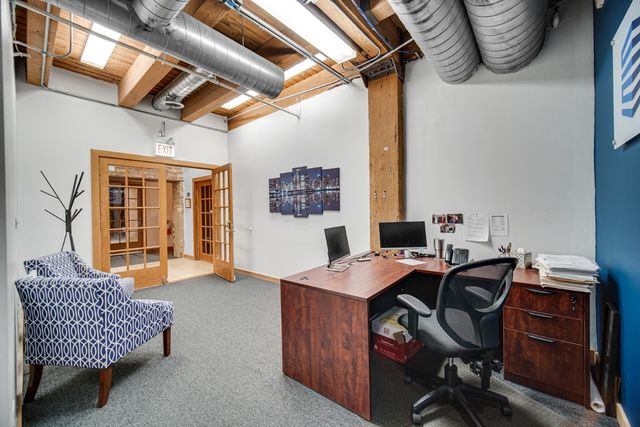 566 W Lake Street, Chicago, IL 60661