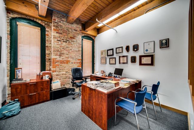566 W Lake Street, Chicago, IL 60661