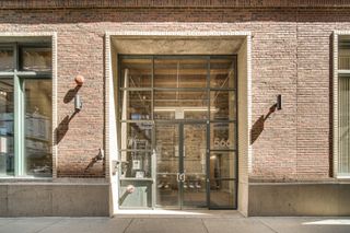 566 W Lake Street, Chicago, IL 60661