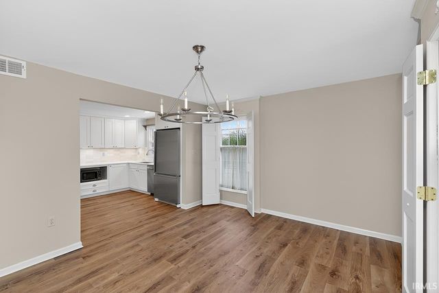 1077 Greenleaf Blvd Apt 101, Elkhart, IN 46514