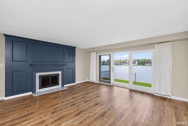 1077 Greenleaf Blvd Apt 101, Elkhart, IN 46514