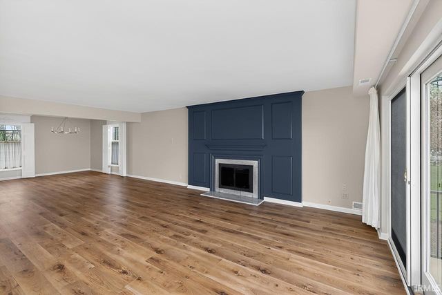 1077 Greenleaf Blvd Apt 101, Elkhart, IN 46514