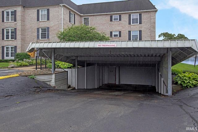 1077 Greenleaf Blvd Apt 101, Elkhart, IN 46514