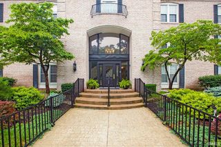 1077 Greenleaf Blvd Apt 101, Elkhart, IN 46514