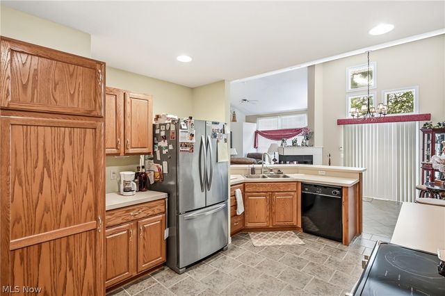 105 Nicklaus Drive, Warren, OH 44484