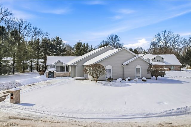 105 Nicklaus Drive, Warren, OH 44484