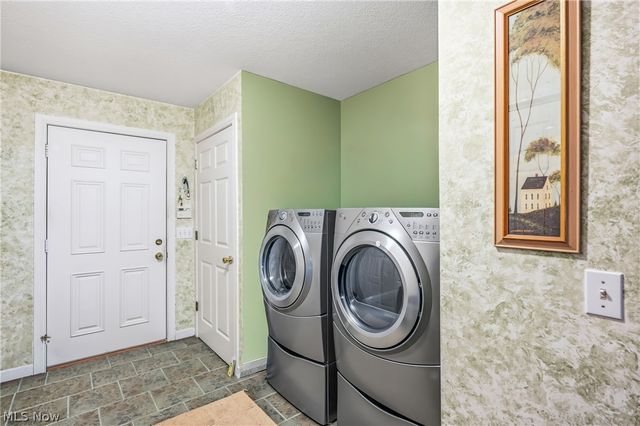 105 Nicklaus Drive, Warren, OH 44484