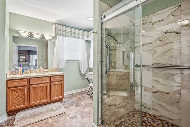 105 Nicklaus Drive, Warren, OH 44484