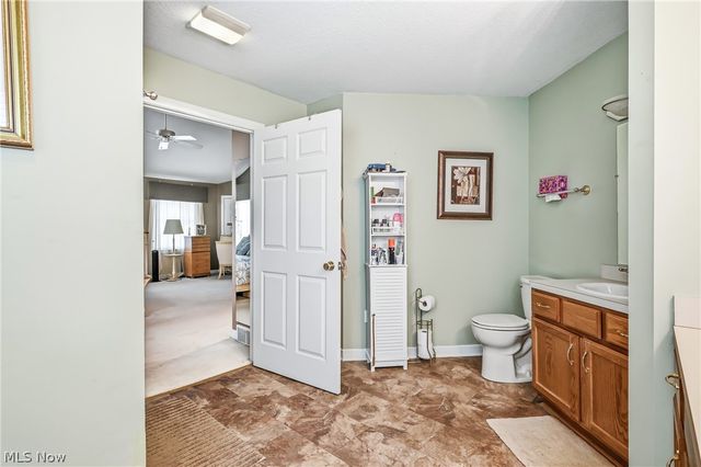 105 Nicklaus Drive, Warren, OH 44484