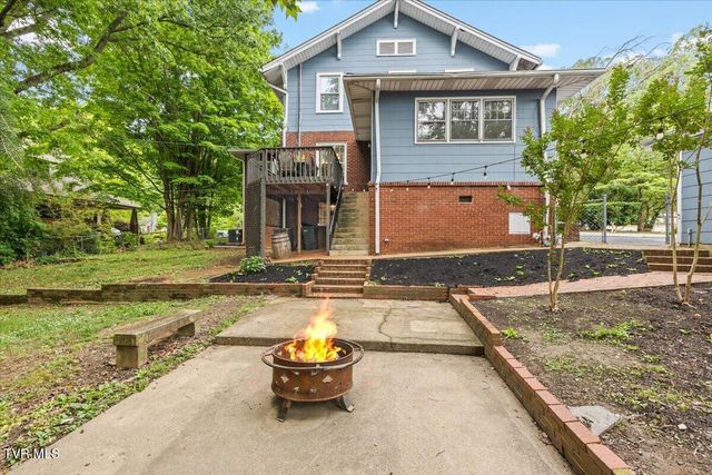 834 West Locust Street, Johnson City, TN 37604