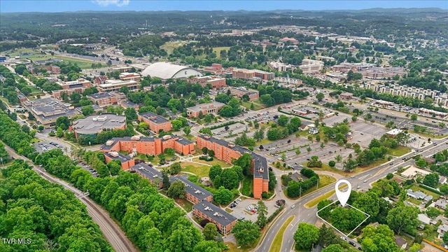 834 West Locust Street, Johnson City, TN 37604