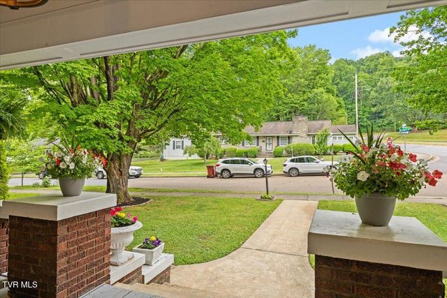 834 West Locust Street, Johnson City, TN 37604