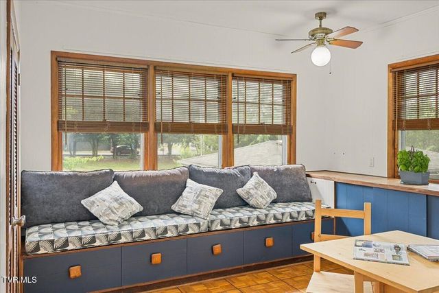 834 West Locust Street, Johnson City, TN 37604