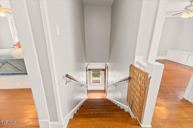 834 West Locust Street, Johnson City, TN 37604