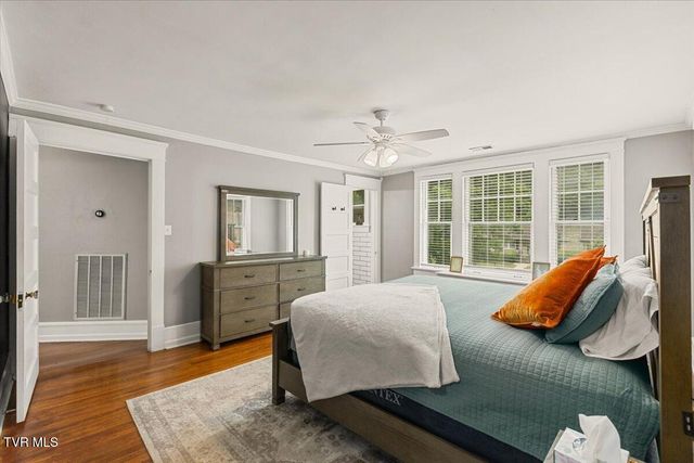 834 West Locust Street, Johnson City, TN 37604
