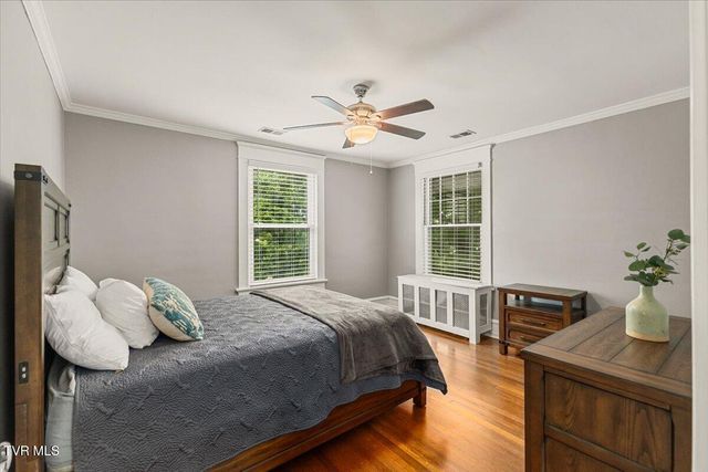 834 West Locust Street, Johnson City, TN 37604
