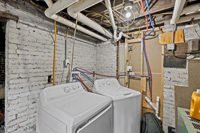 834 West Locust Street, Johnson City, TN 37604