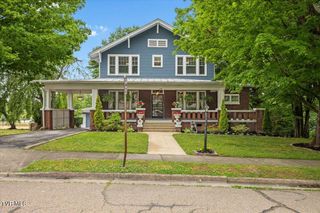 834 West Locust Street, Johnson City, TN 37604