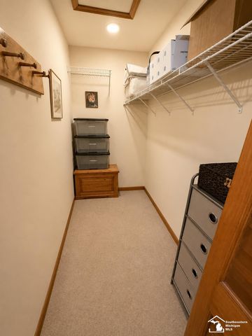 1545 Harbour Boulevard, Trenton, MI 48183